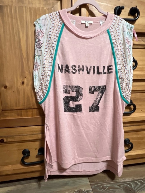 Blue Velvet Tops - Sleeveless Pink Nashville 27 Graphic Tunic